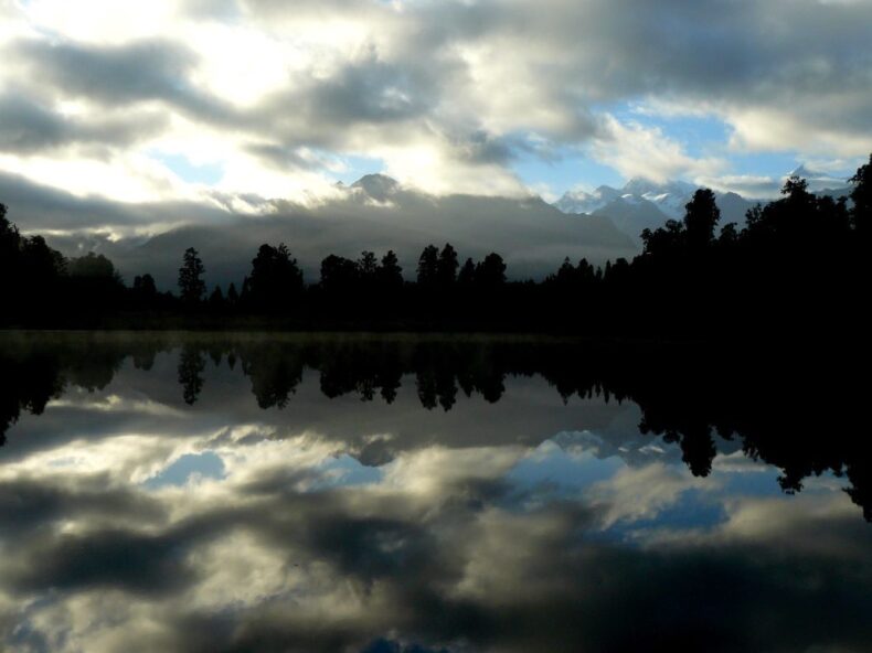 Mount-Cook-Lake-Matheson