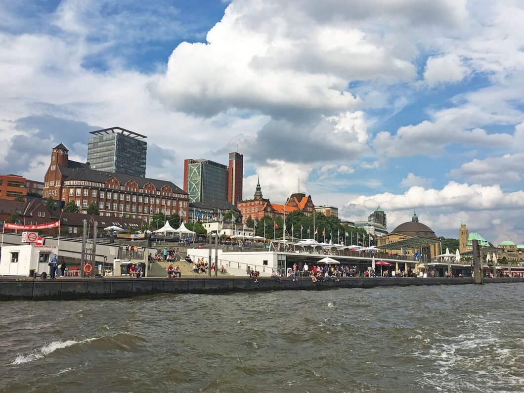 hamburg-vanaf-het-water