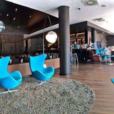 Motel-one-egg-chair