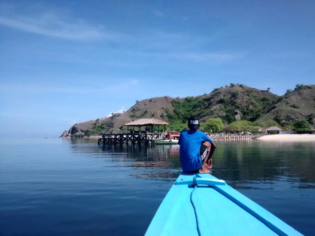 Indonesie-Flores-Komodo-Kanawa-Island-Resort-aankomst