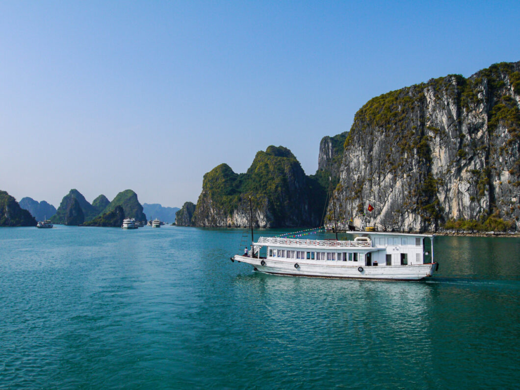 halong bay cruise