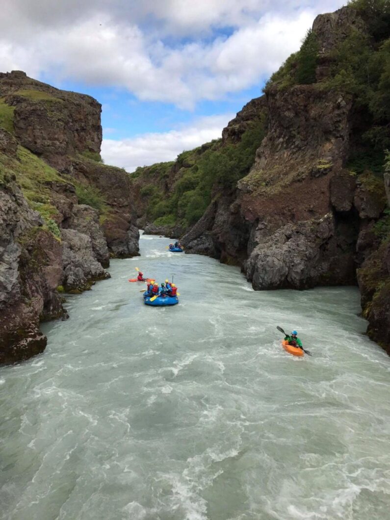 raften-ijsland-canyon