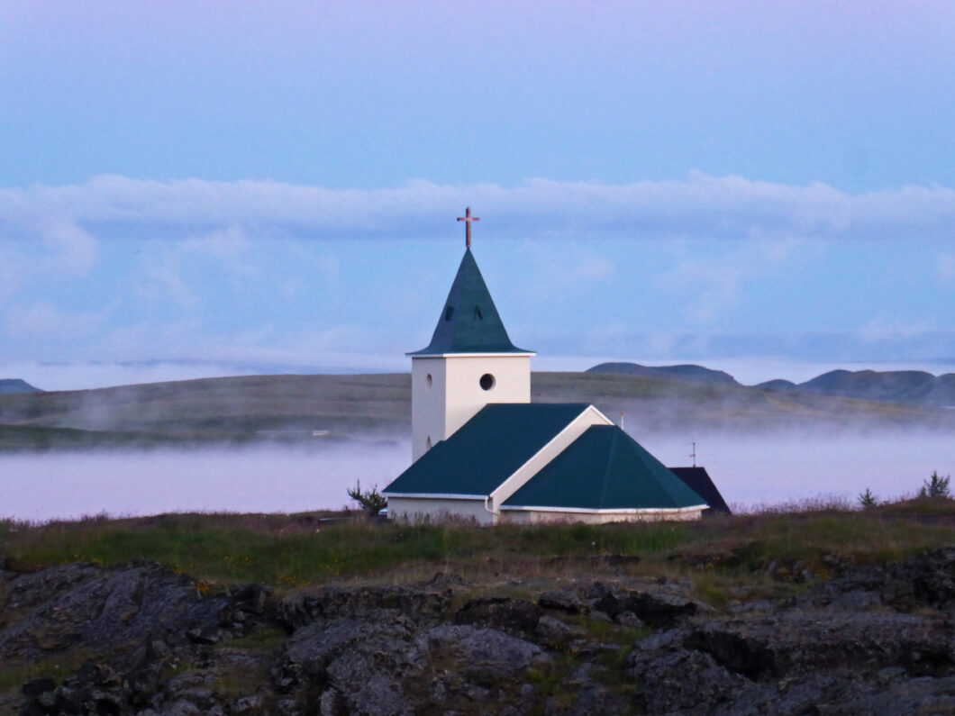 kerkje-myvatn-ijsland