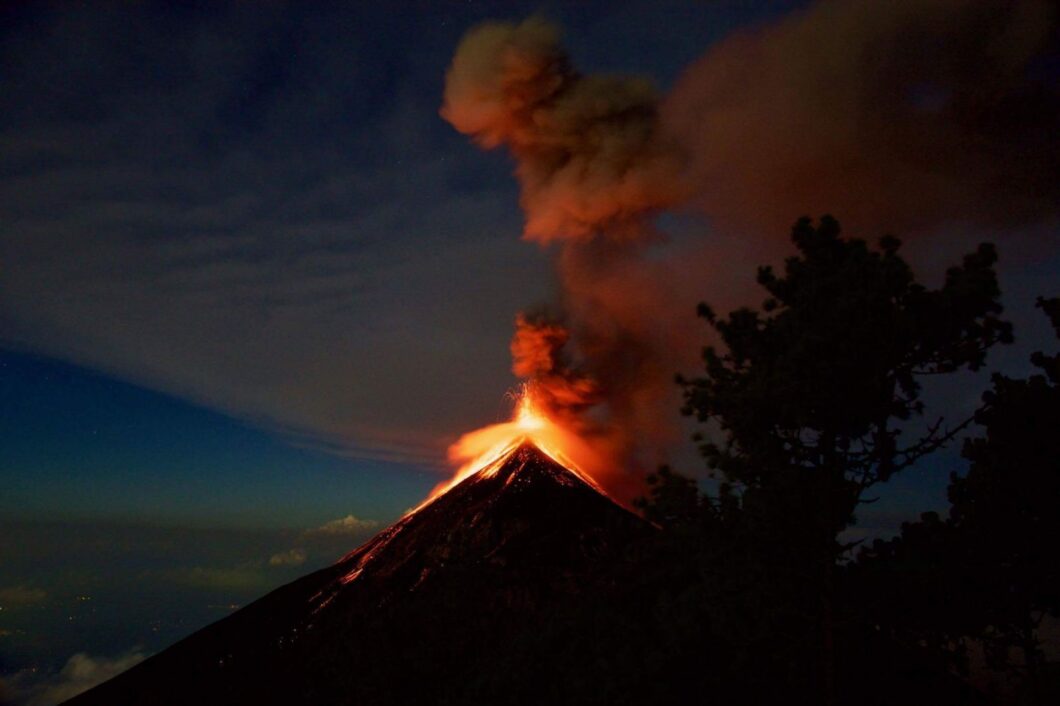 acatenango-guatemala-by-night