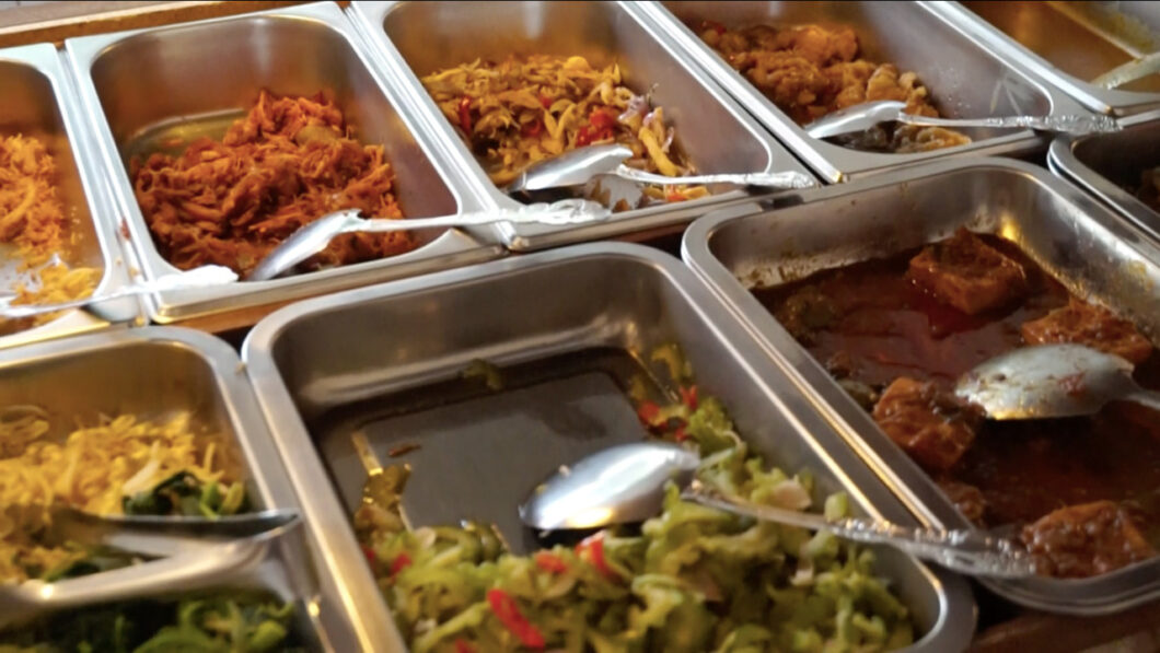 eten-bali-nasi-campur