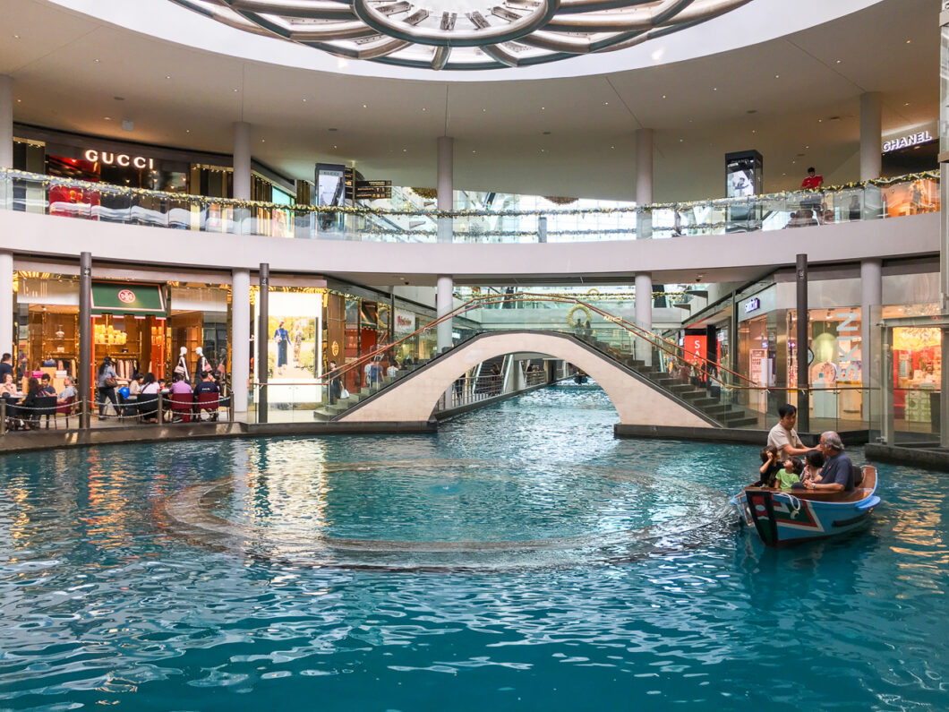 singapore bezienswaardigheden winkelcentrum boot