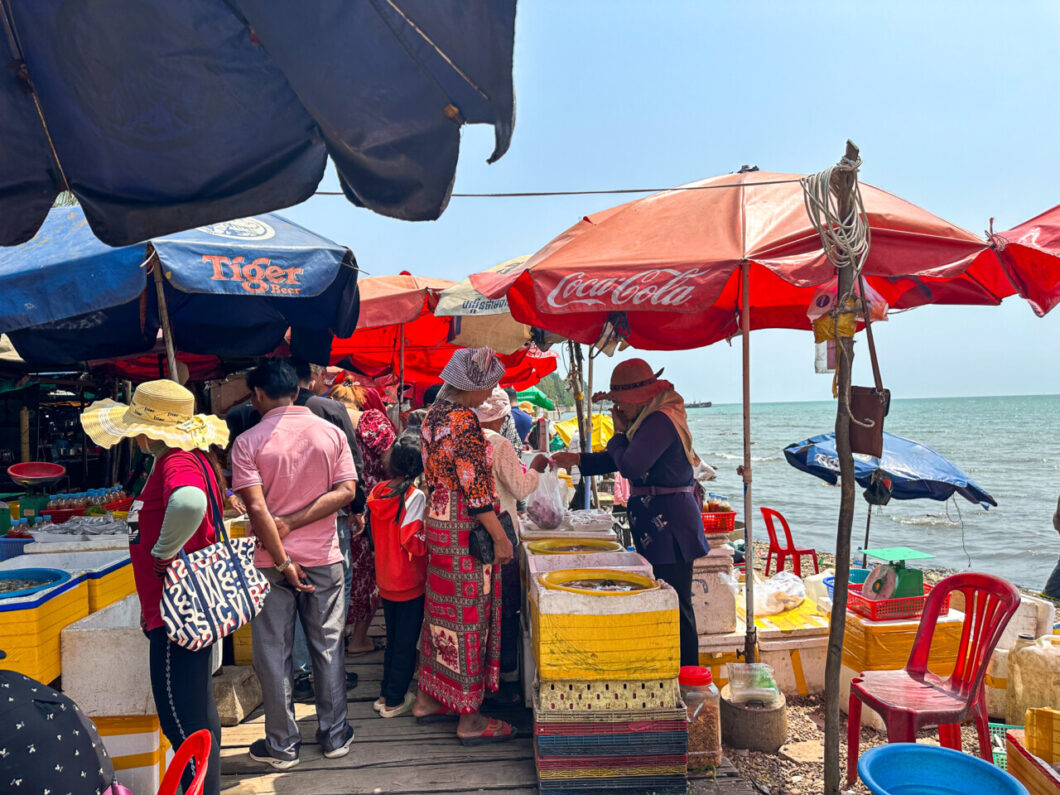 crab market kep cambodja highlights