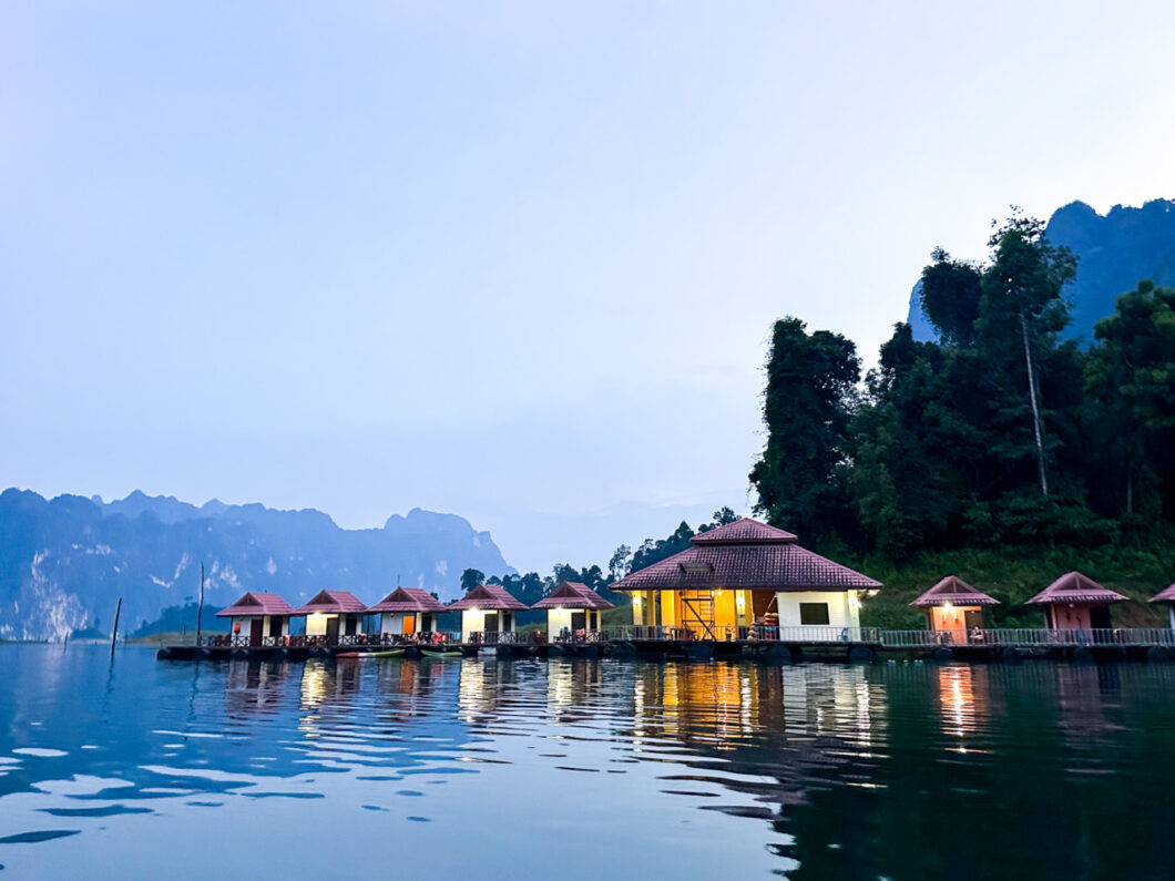 Cheow lan lake overnachting