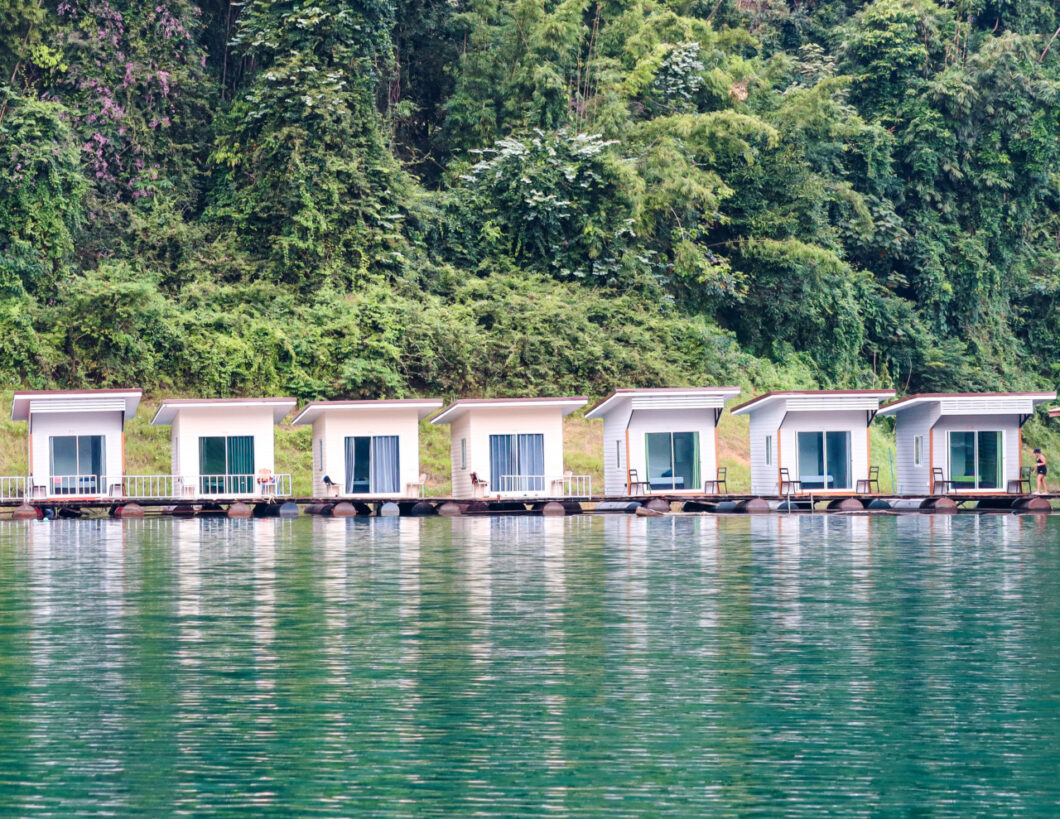 floating houses khao sok lake