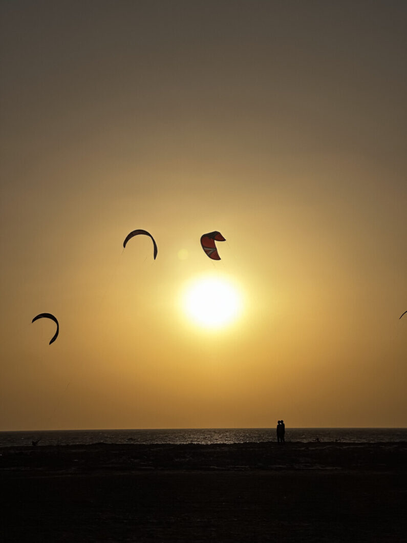 kitesurfen tarifa sunset