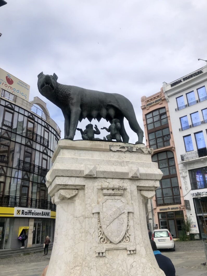 Romulus Remus, Boekarest bezienswaardigheden