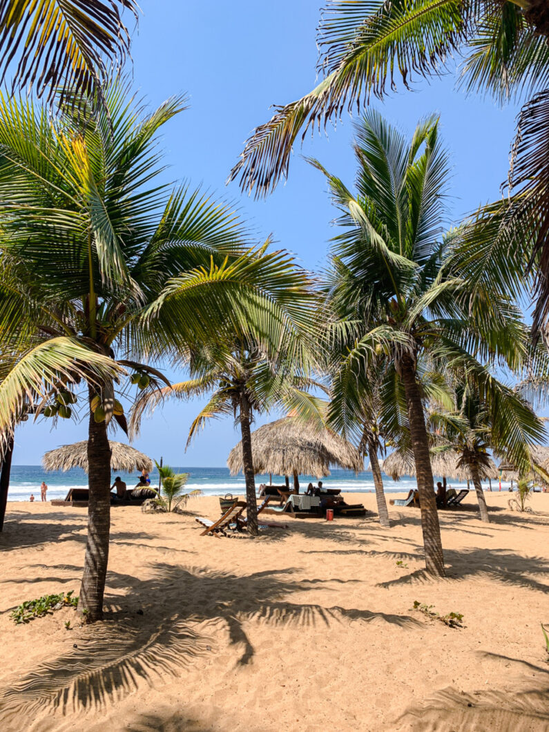 strand zipolite mexico