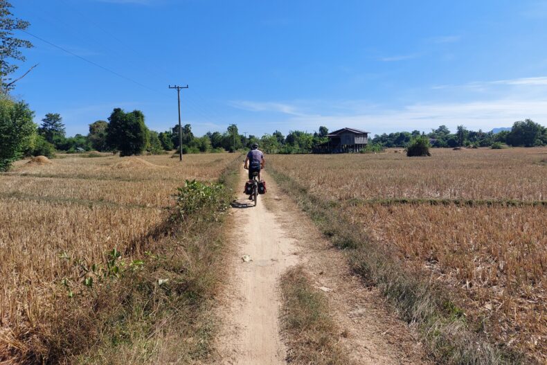 AWOL cambodja fietsreis