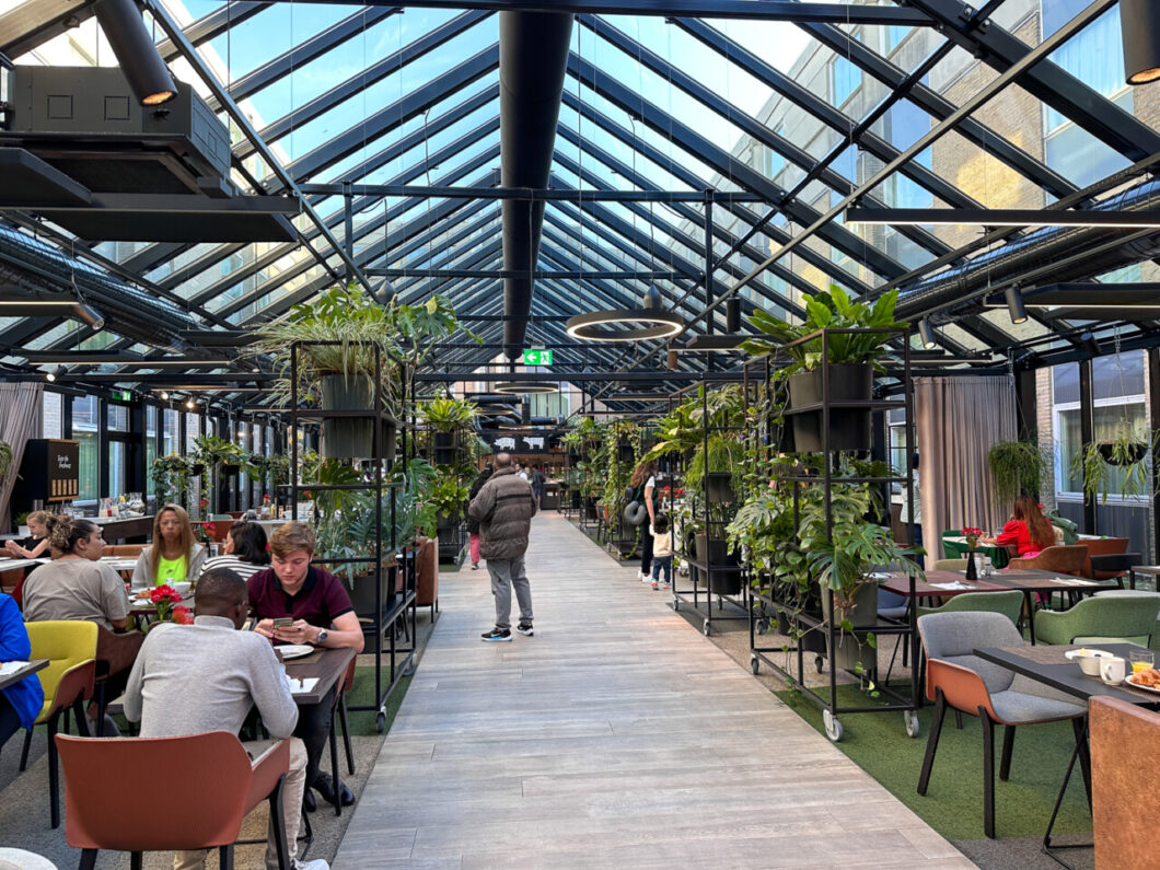 ontbijtbuffet nh hotel schiphol