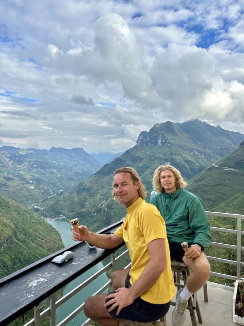 ha giang loop vietnam cafe meer