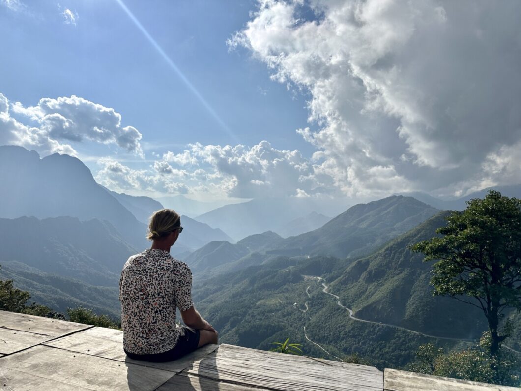 lonely tree bezienswaardigheid sapa