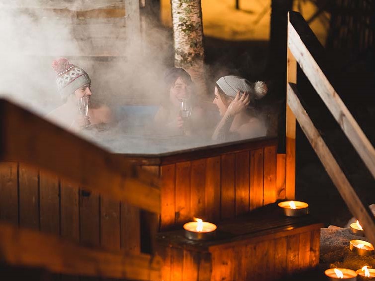 Arctic circle hotel lapland, hottub