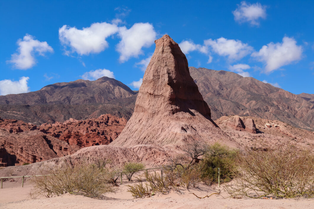 el obelisk, quebrada de las conchas