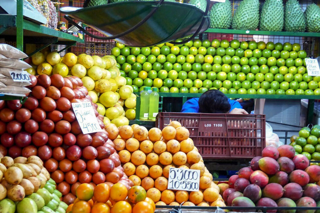 fruit tour medellin
