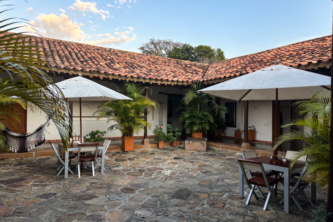 hotel guane, misia custodia binnenplaats