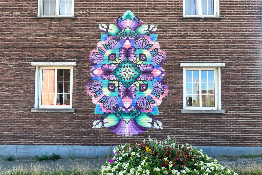 Mandala-muurschildering aan de Kanaalkom in Hasselt